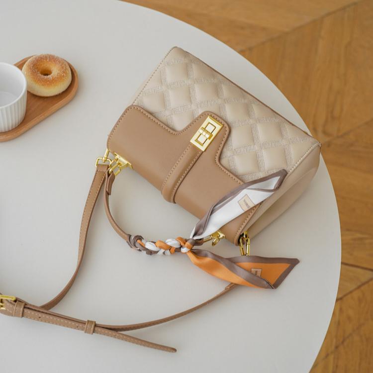 Amélie Quilted Lambskin-Texture Satchel DW504