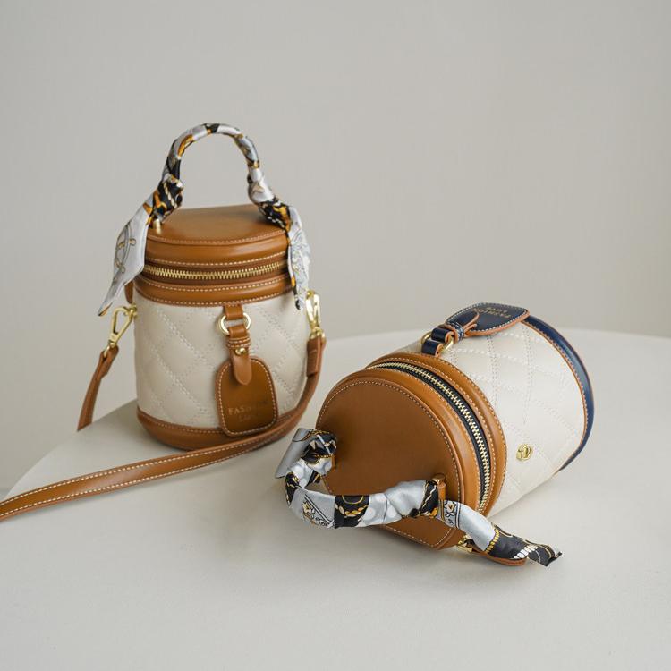 Amélie Quilted Mini Bucket Bag HR06
