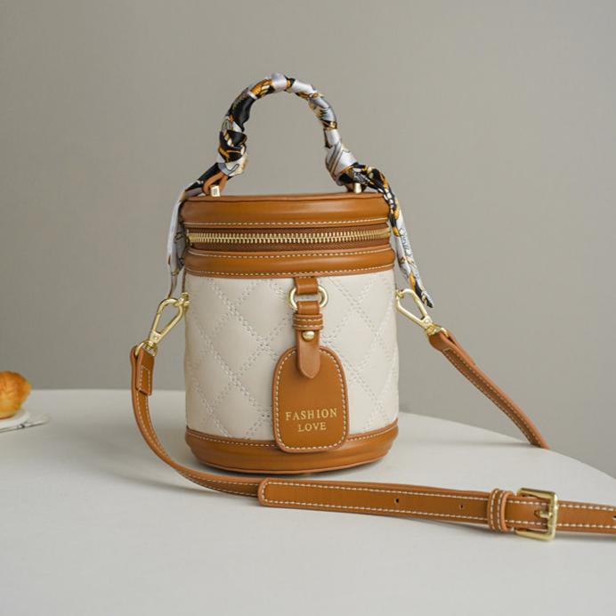 Amélie Quilted Mini Bucket Bag HR06