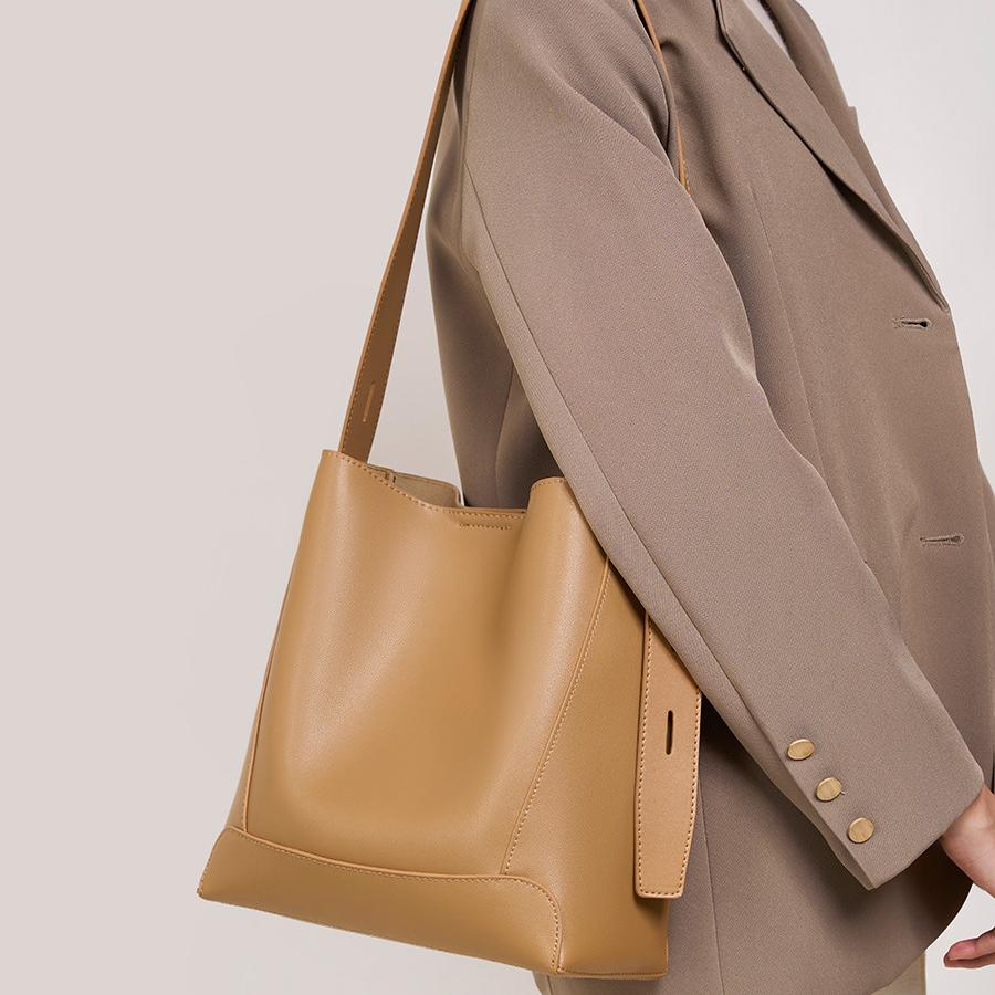 Aveline Structured Leather Shoulder Tote AT25