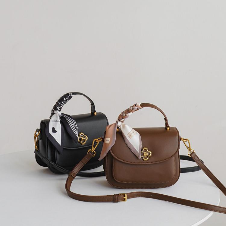 Celeste Scarf Shoulder Bag HR04