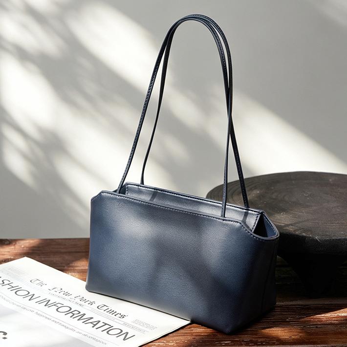 Elise Leather East-West Shoulder Bag ES23