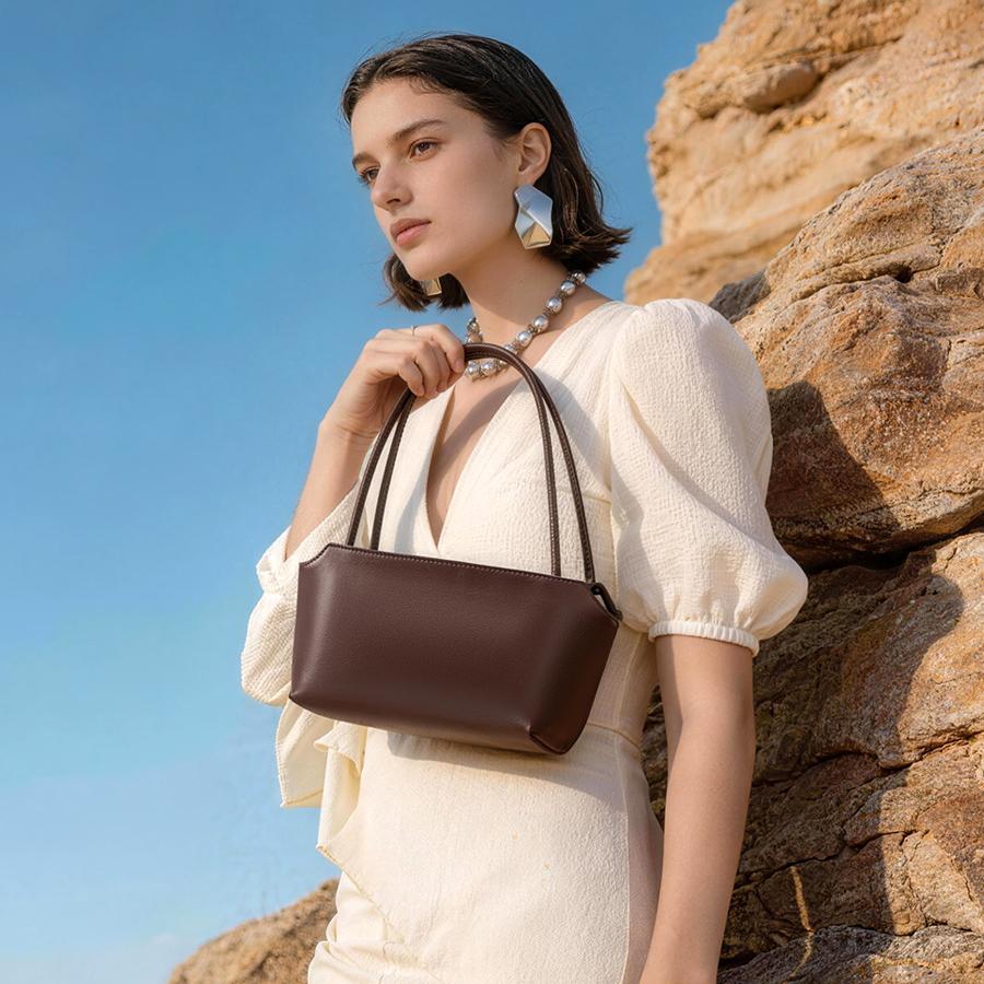Elise Leather East-West Shoulder Bag ES23