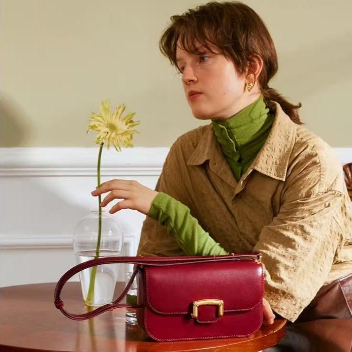 Framed Poise Shoulder Bag MF287