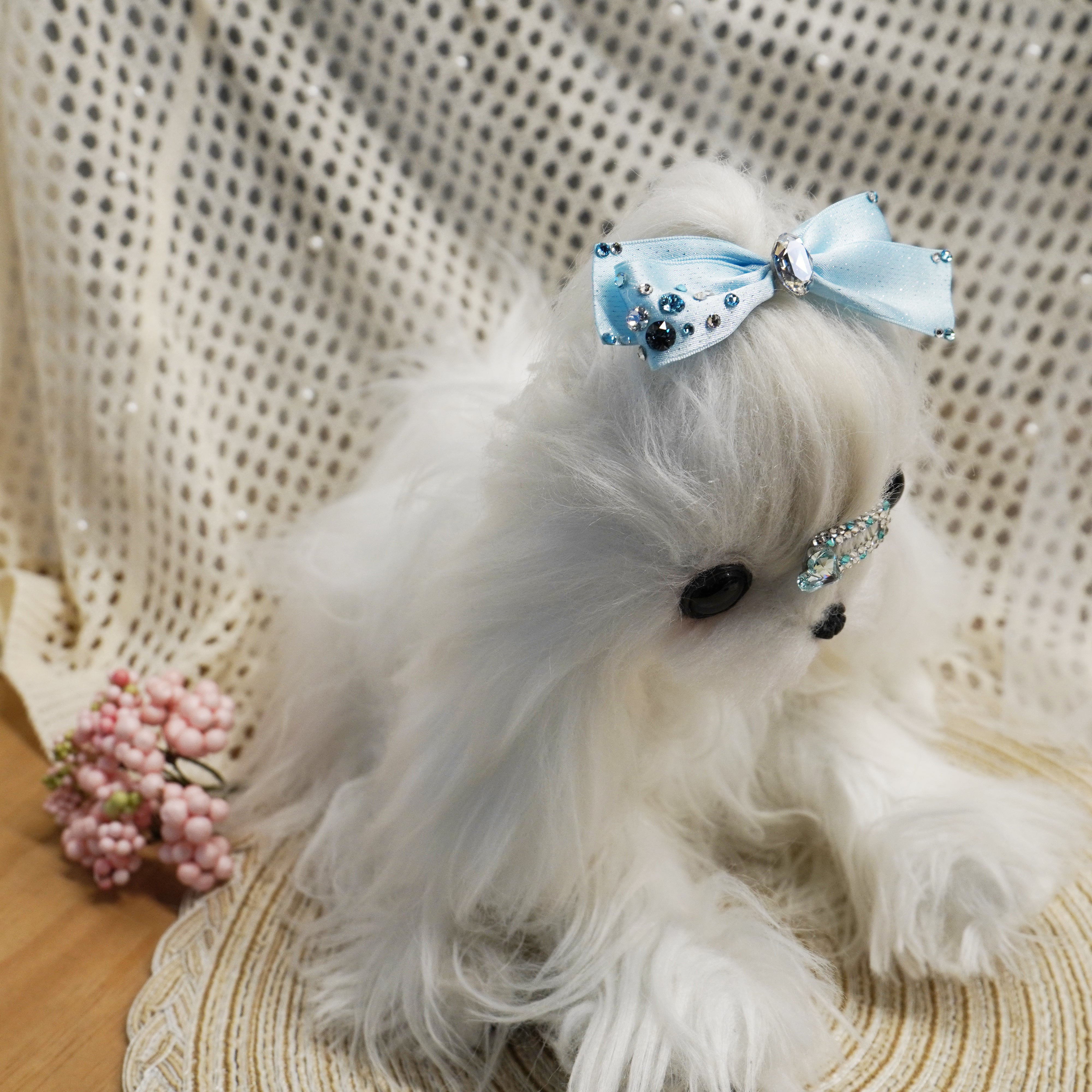 Lunapaw Airy Flutter Bow & Luxurious Crystal Fabric Top Clip TP2018