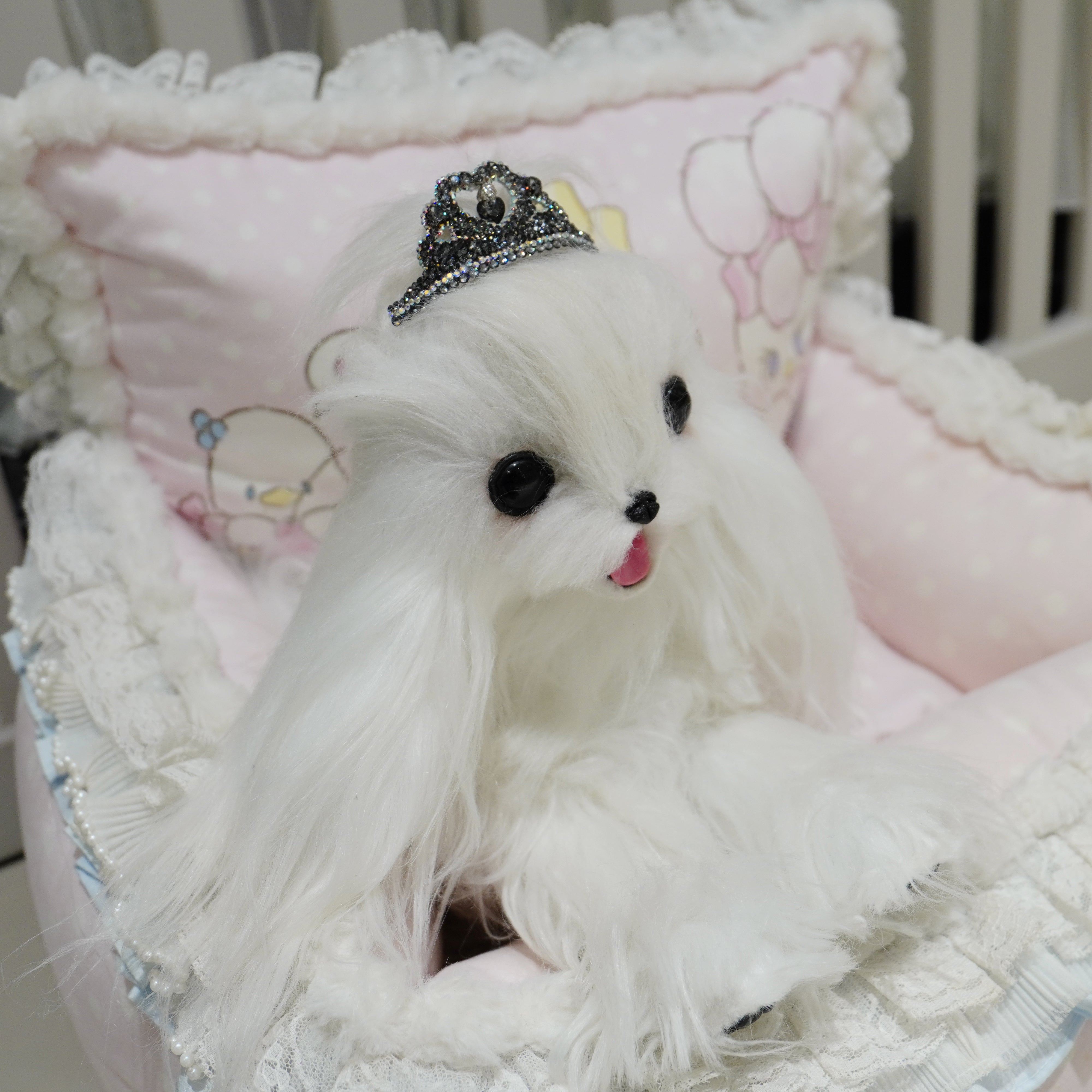 Lunapaw Black Swan Luxe Crystal Crown CRN15