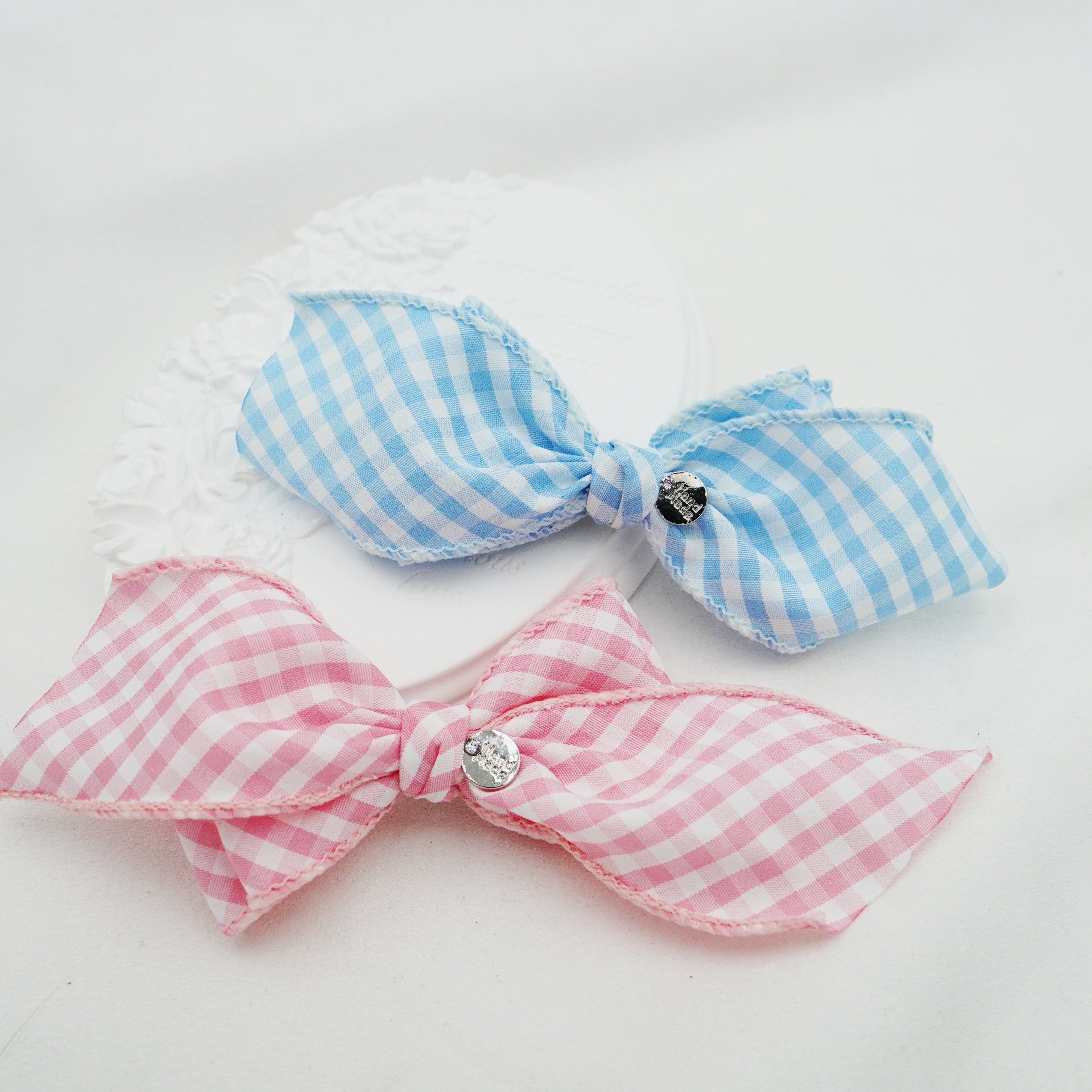 Lunapaw Fresh Candy Gingham – Airy Flutter Bow Fabric Top Clip TP2017