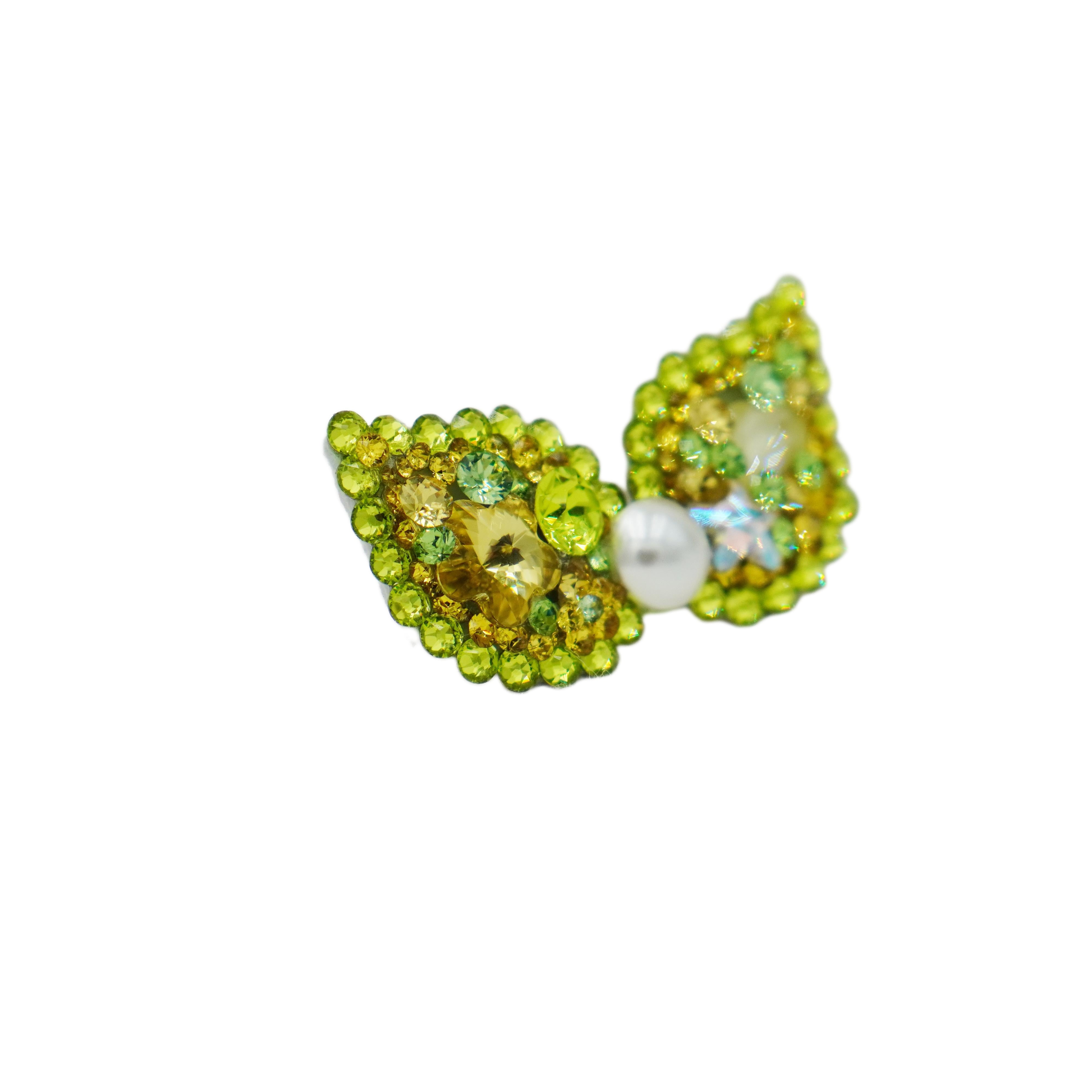 Lunapaw Plum Blossom Heart “Little Witch” Bow Luxe Crystal Top Clip TP12