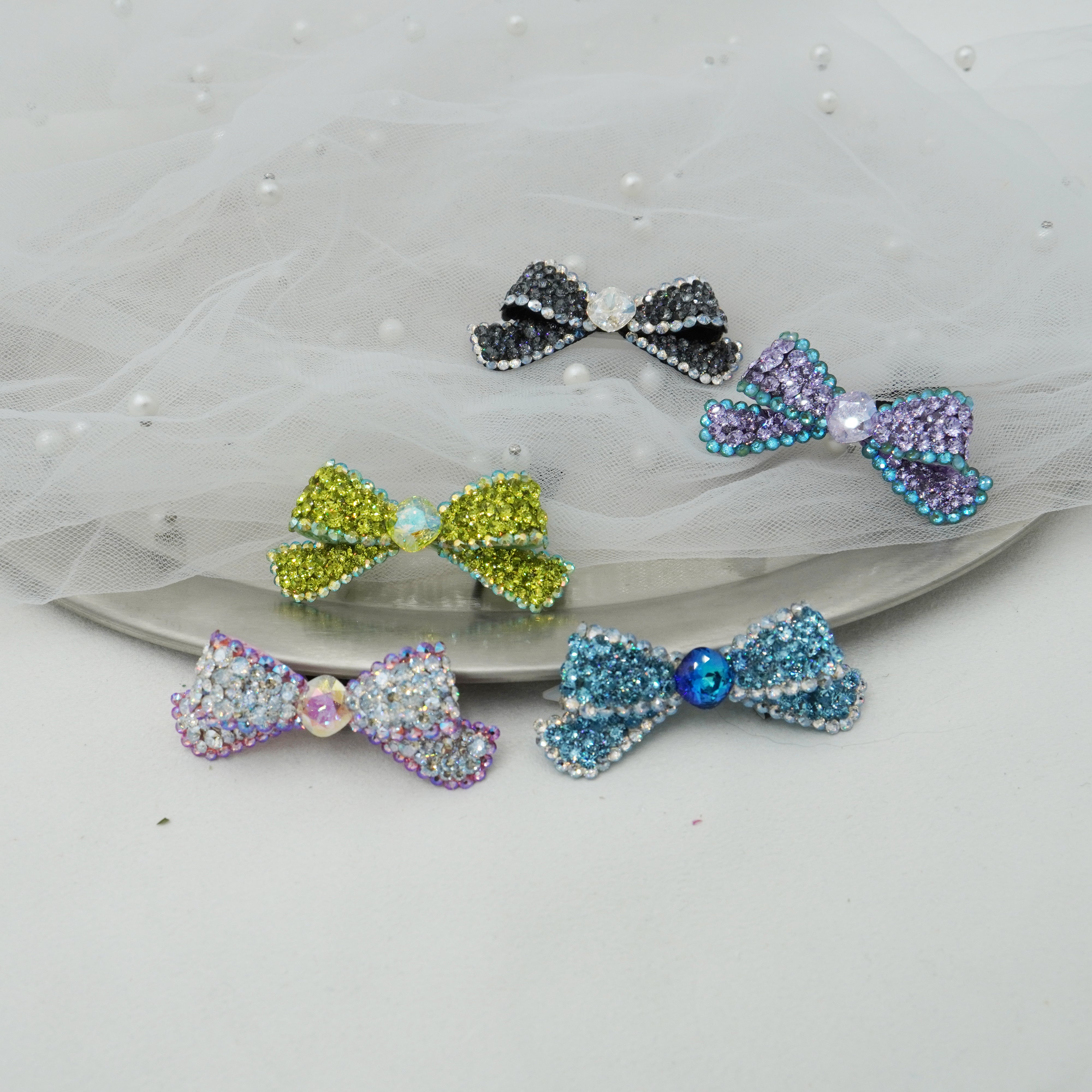 Lunapaw Sculpted 3D Layered Ribbon-Tail Luxury Crystal Top Clip TP32