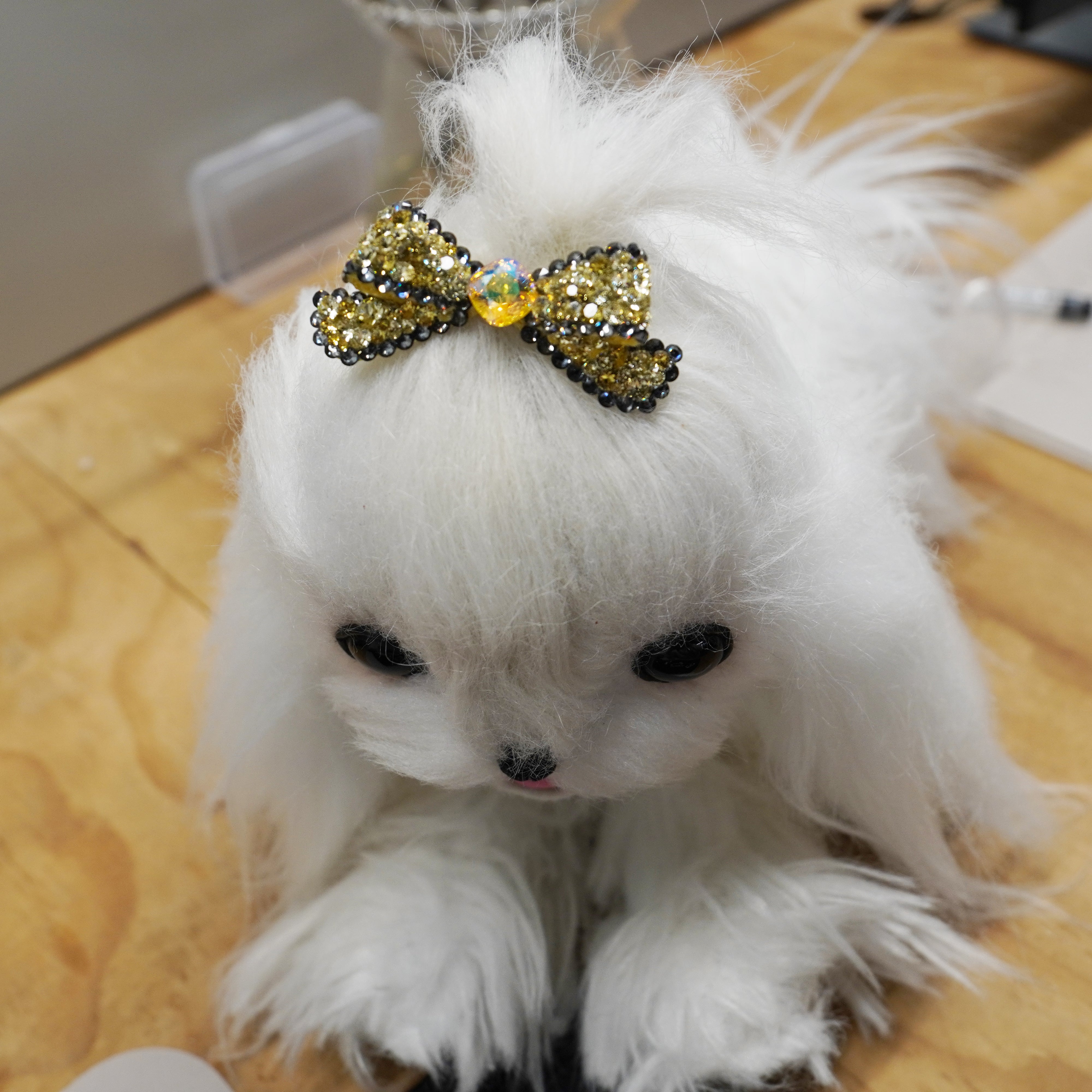 Lunapaw Sculpted 3D Layered Ribbon-Tail Luxury Crystal Top Clip TP32