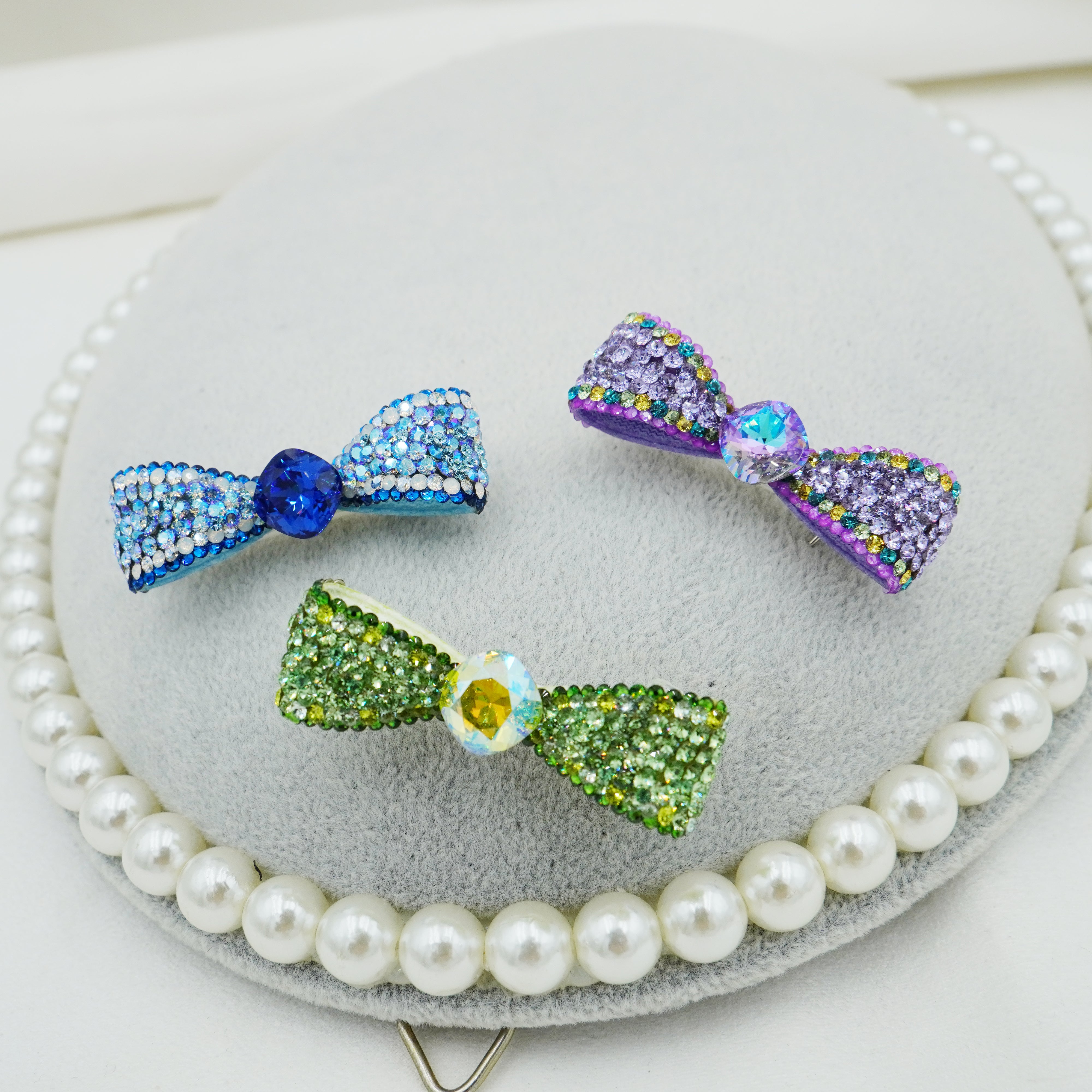 Lunapaw Structured 3D Bow Tie Luxury Crystal Top Clip TP33