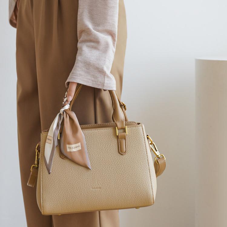 Luxe Pebbled Leather Boston Crossbody Bag with Silk Scarf DW70