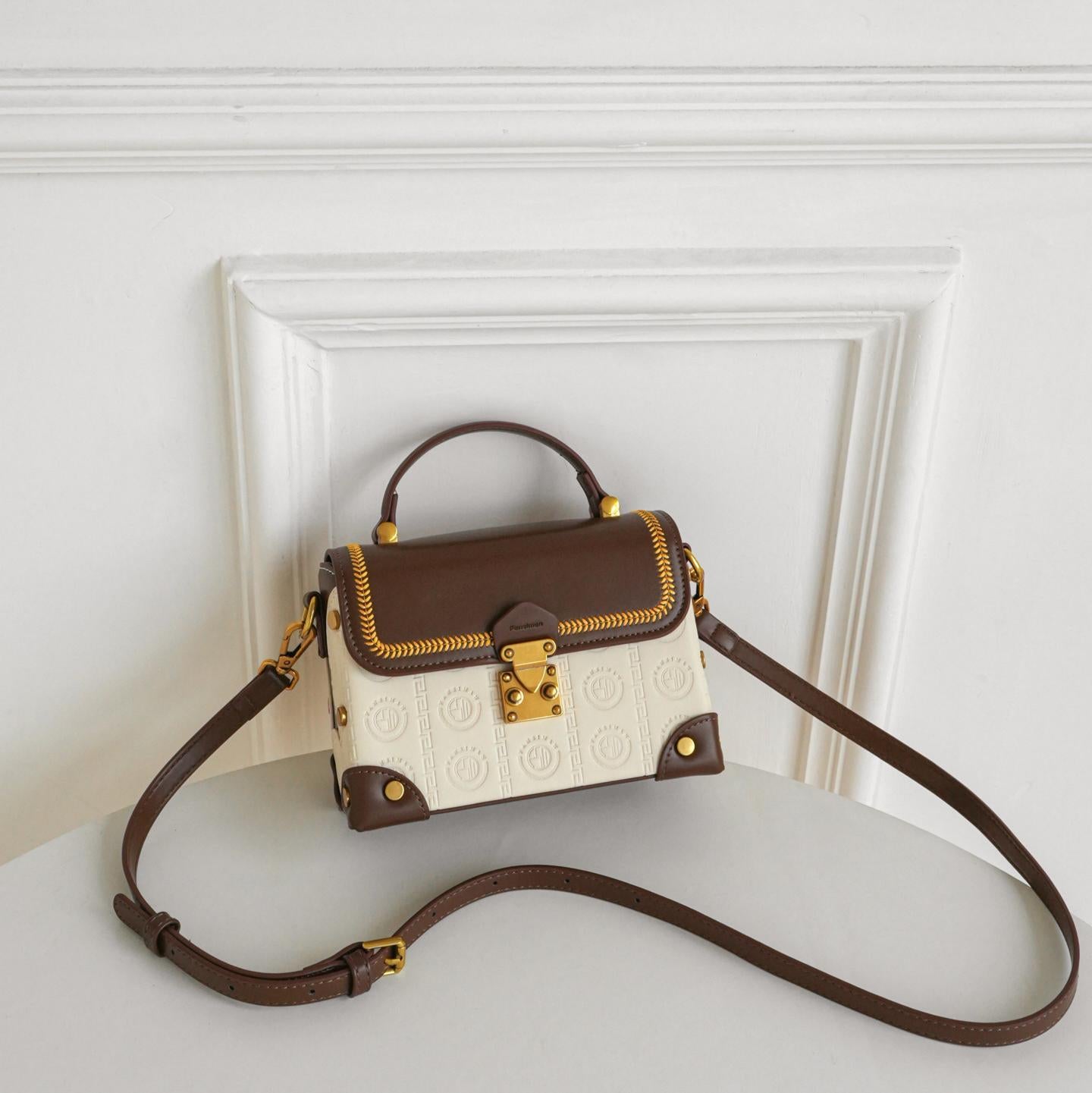 Maison Mini Trunk Bag CZ194