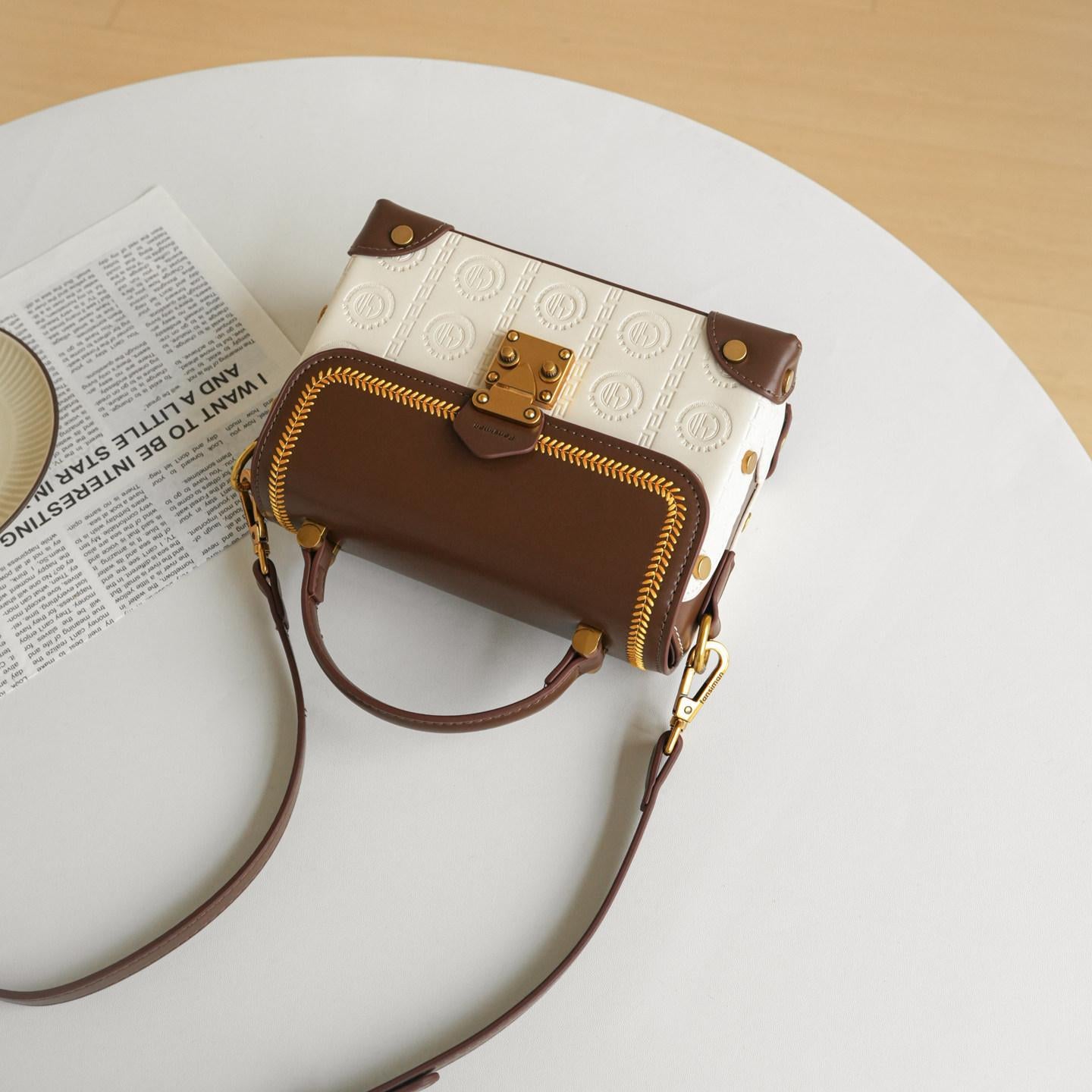 Maison Mini Trunk Bag CZ194