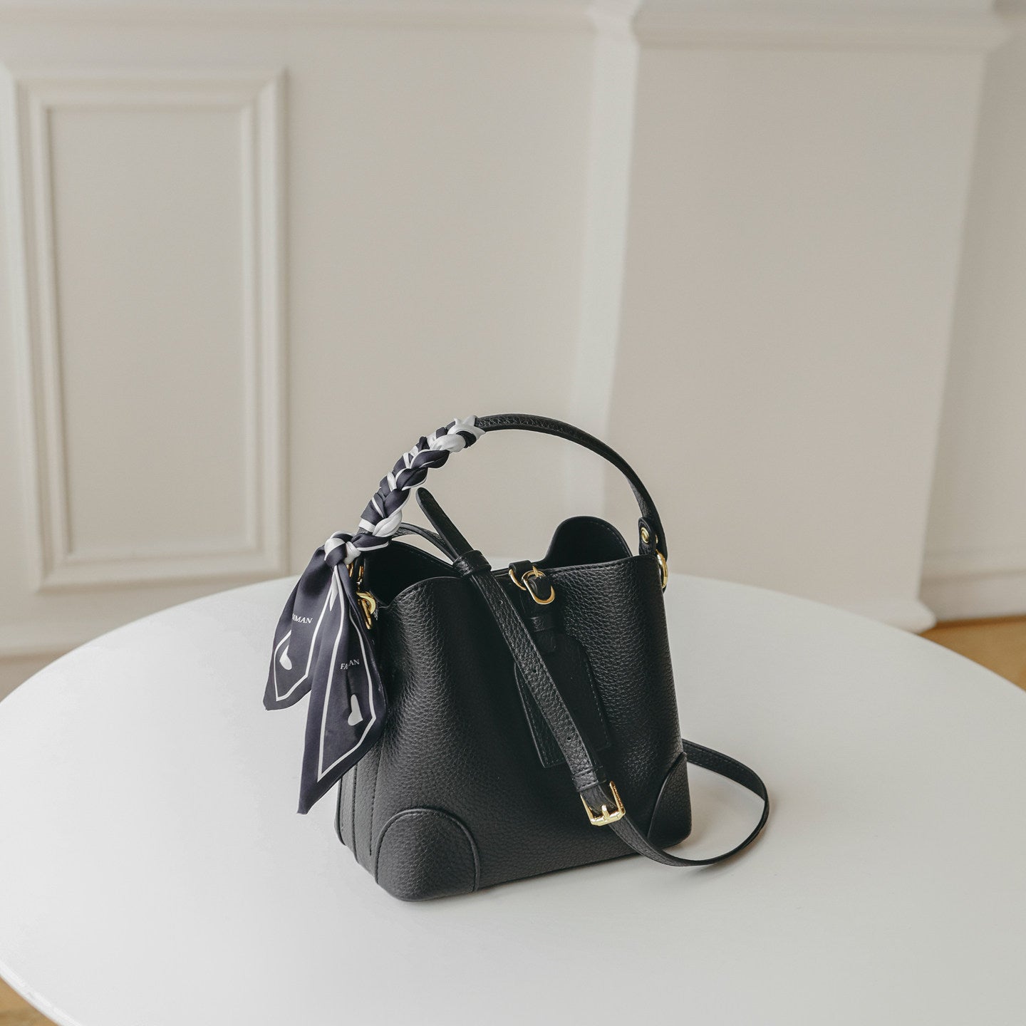 Marielle Pebbled Bucket Bag CJ304