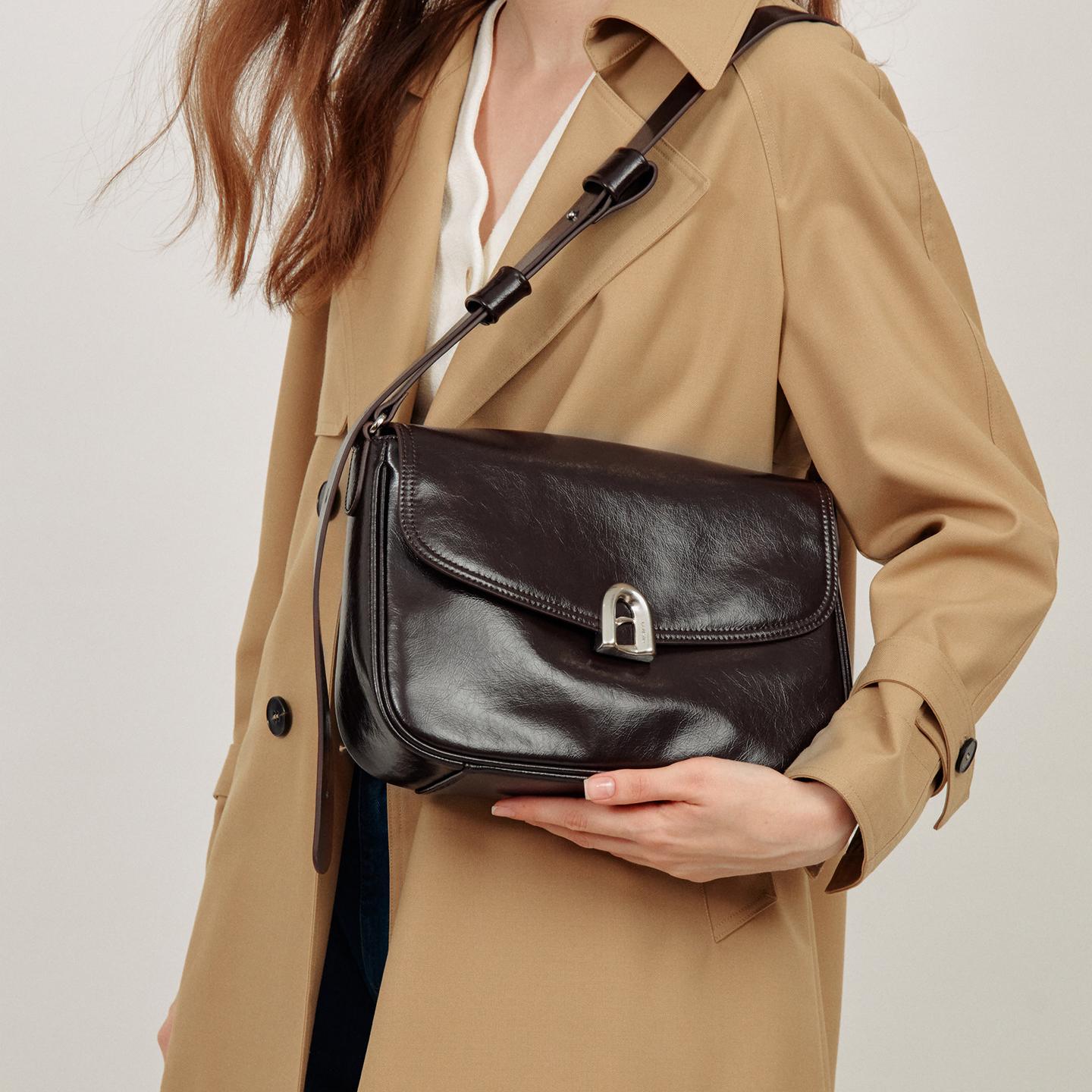 Marlowe Vintage Leather Shoulder Bag HU071