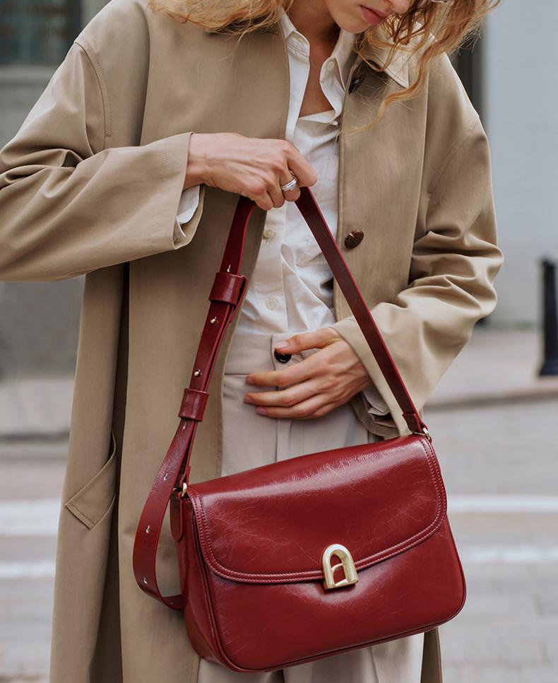 Marlowe Vintage Leather Shoulder Bag HU071