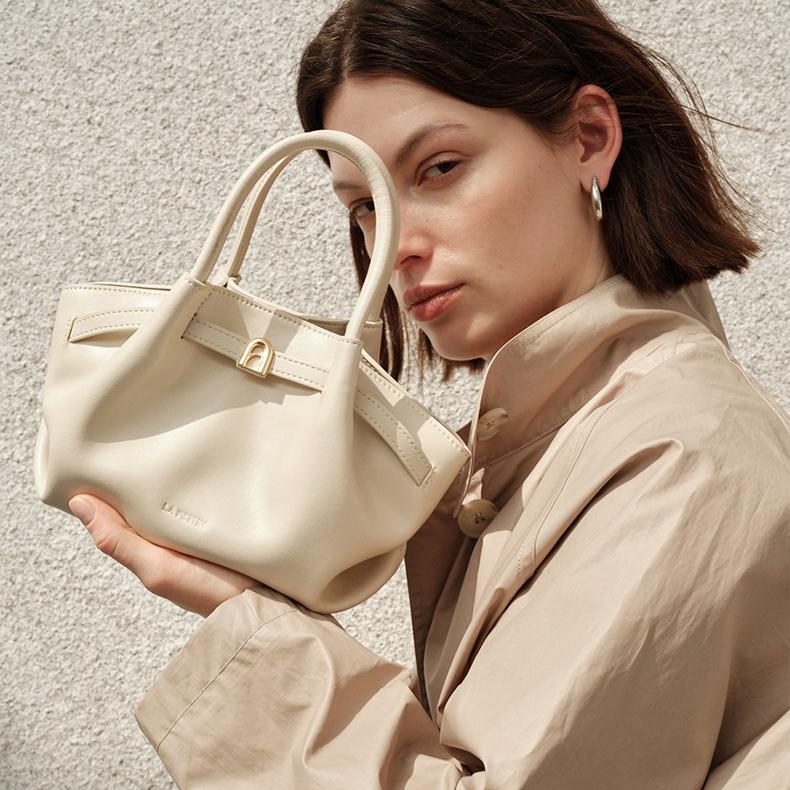 Medium Soft-Grain Top Handle Bag DW20