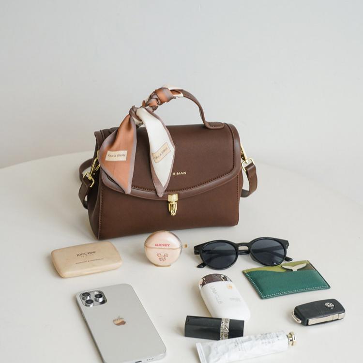 Nappa-Grain Flap Shoulder Bag CJ113