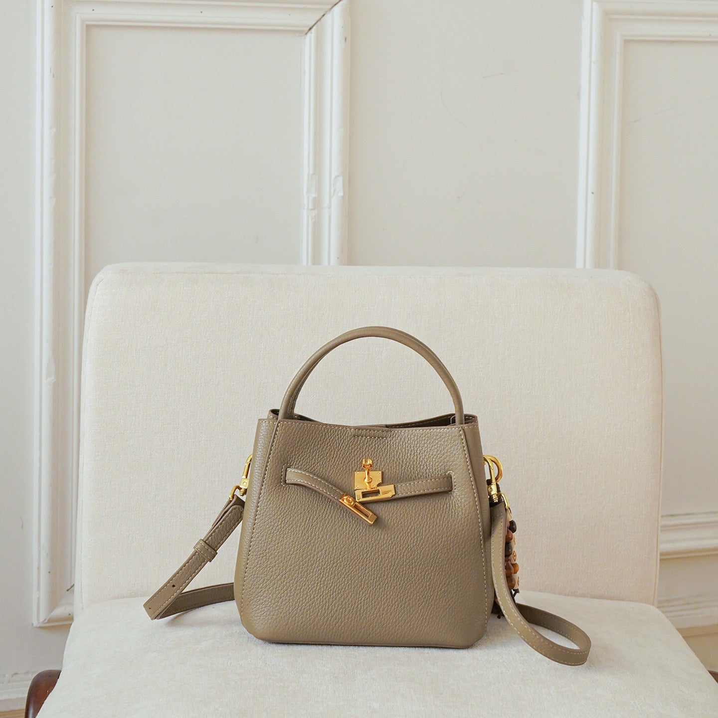 Noir Belle Mini Bucket Bag HU006