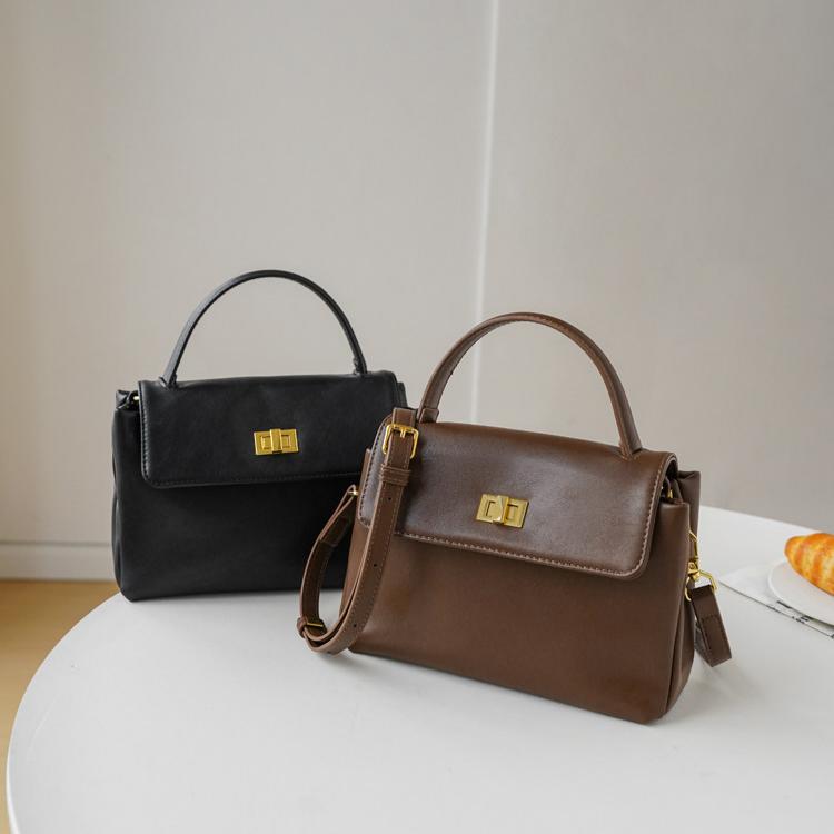Noir Élise Top Handle Shoulder Bag CW20
