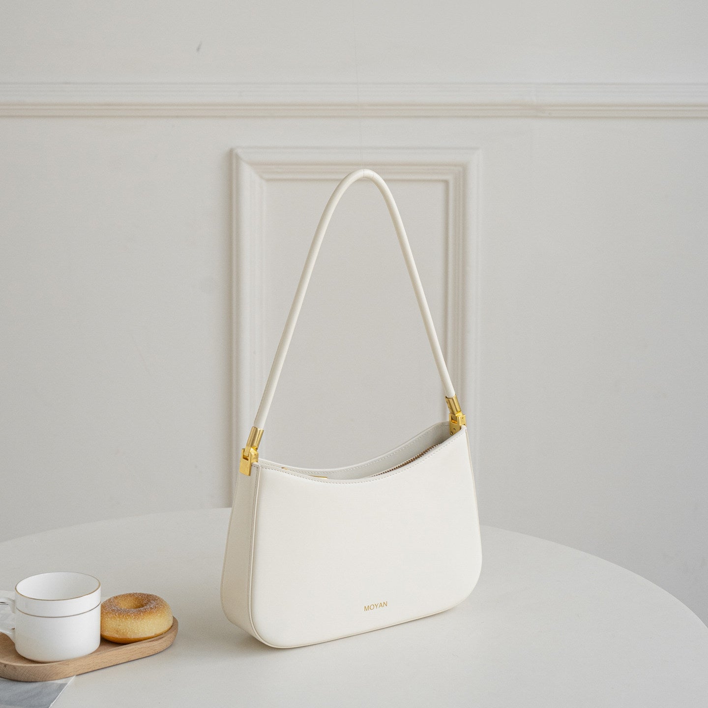 Noir Arc Shoulder Bag MF320