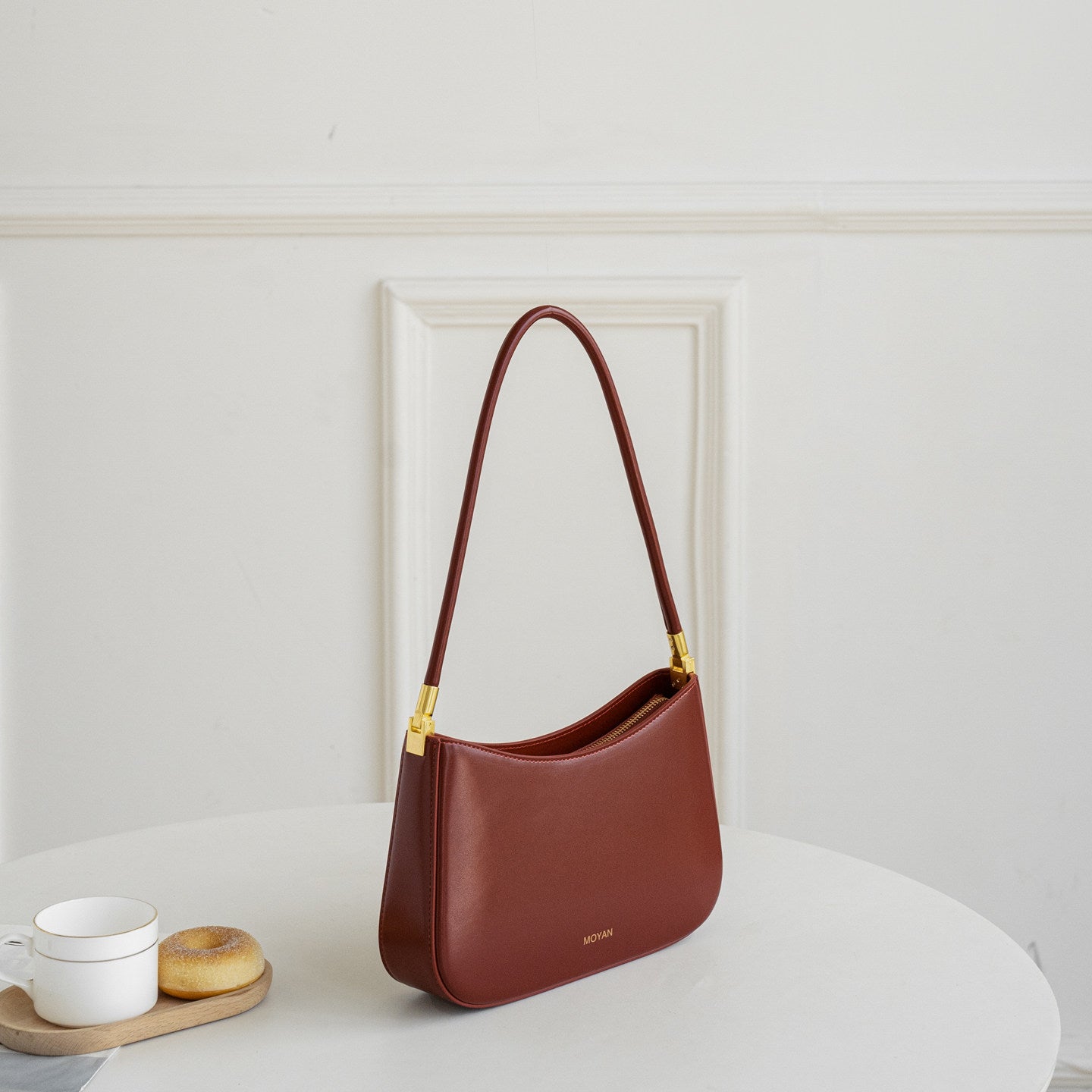 Noir Arc Shoulder Bag MF320