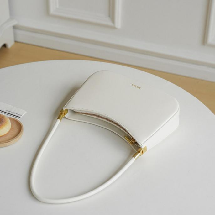 Noir Arc Shoulder Bag MF320