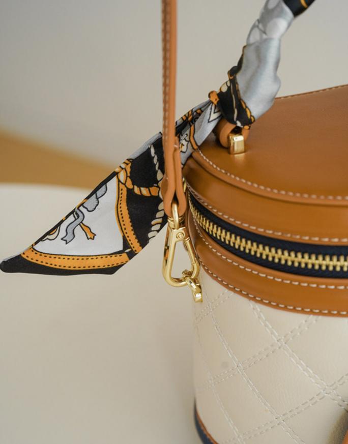 Amélie Quilted Mini Bucket Bag HR06
