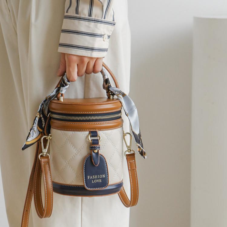 Amélie Quilted Mini Bucket Bag HR06