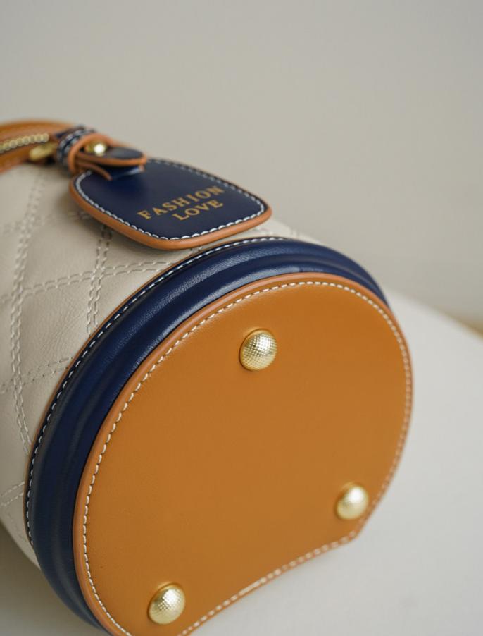 Amélie Quilted Mini Bucket Bag HR06