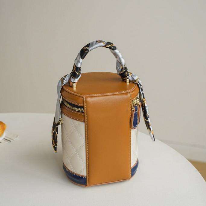 Amélie Quilted Mini Bucket Bag HR06