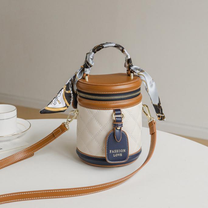 Amélie Quilted Mini Bucket Bag HR06