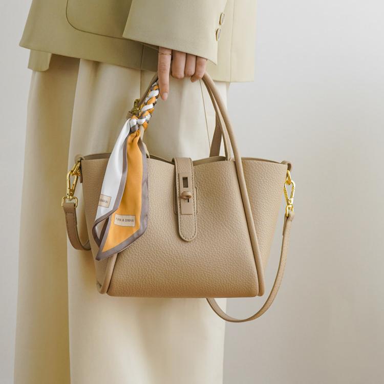 Amélie Soft-Grain Top Handle Bag BL42