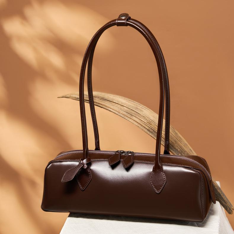 Célia Classic Leather Baguette Bag CB33