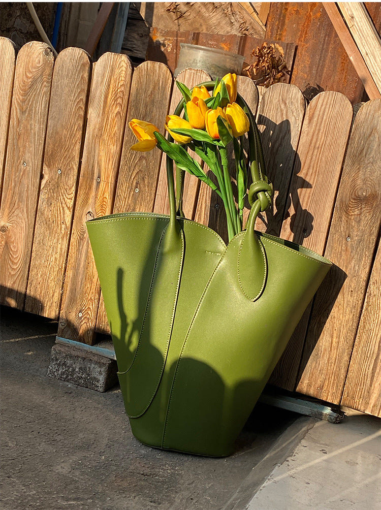 Élan Knot Tote Bag CW41