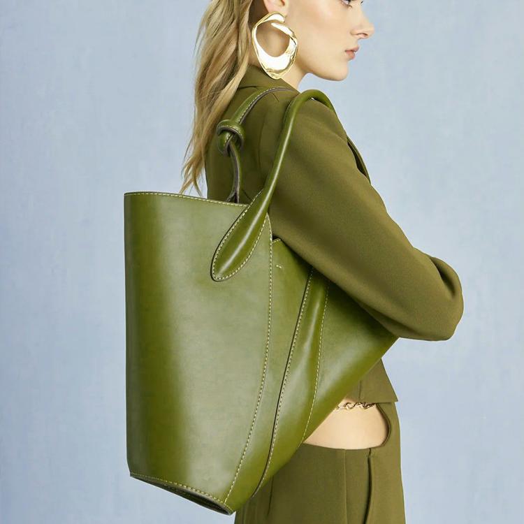 Élan Knot Tote Bag CW41