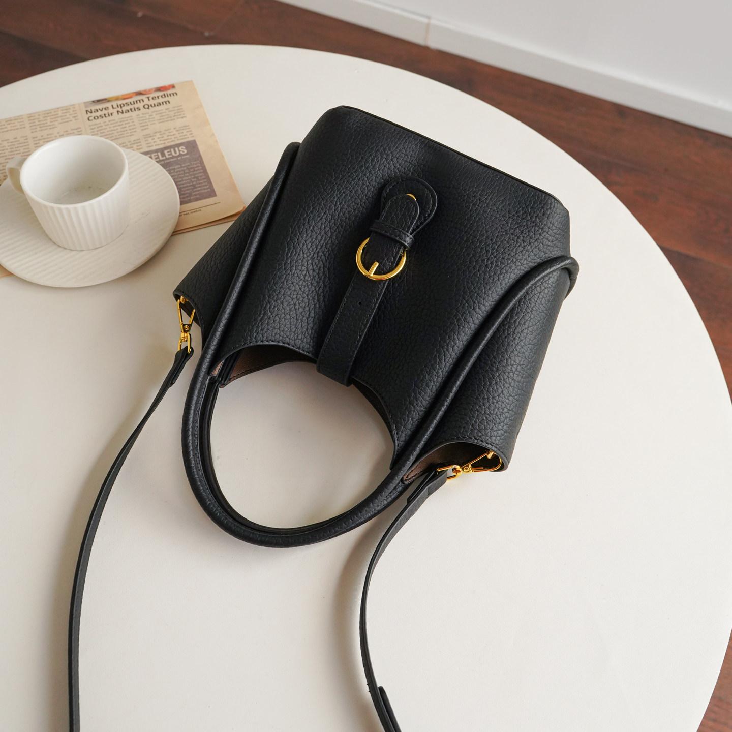 Éliane Pebbled Mini Tote Bag LP214