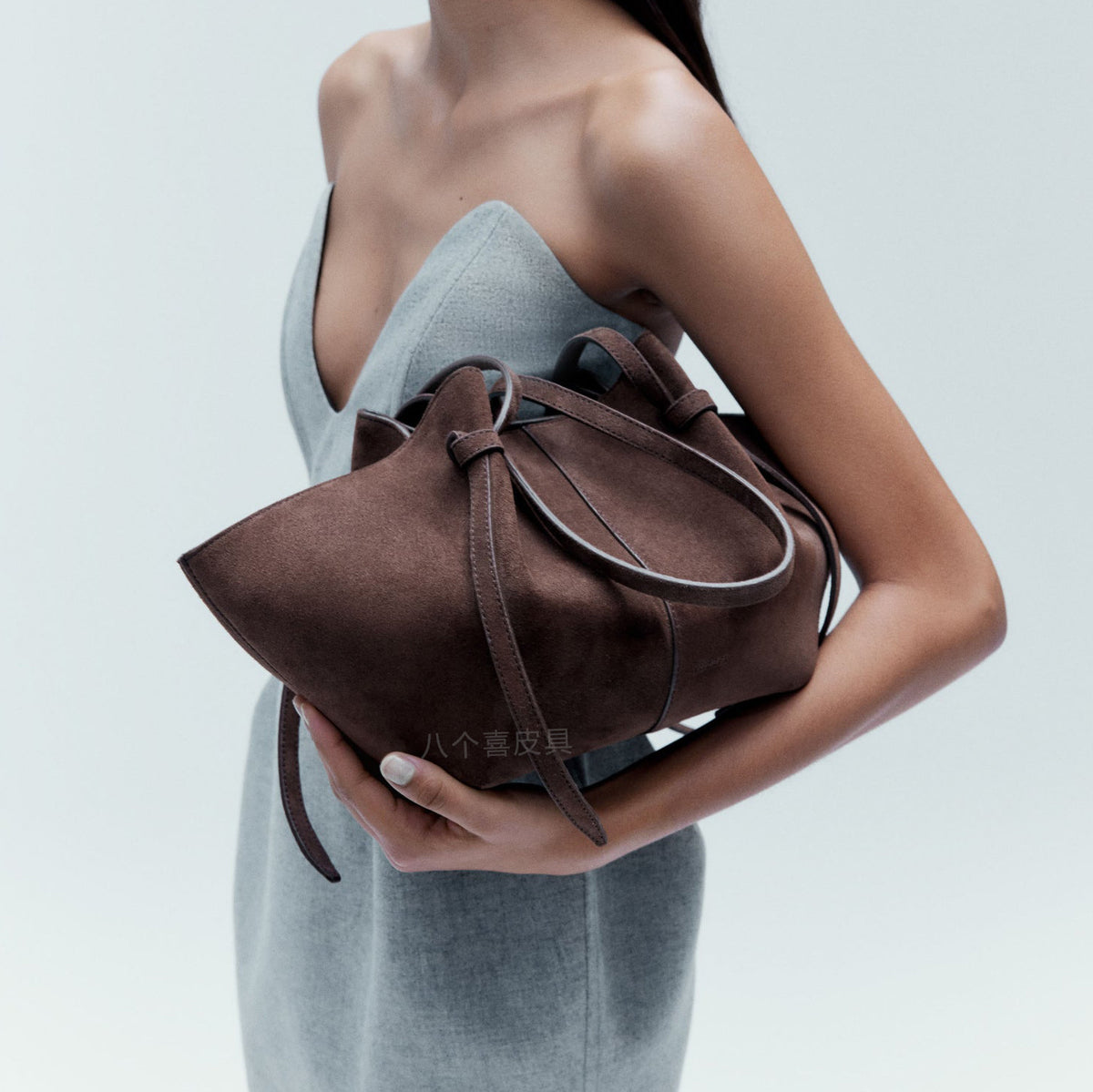 Élodie Suede Wing Tote Bag TR71
