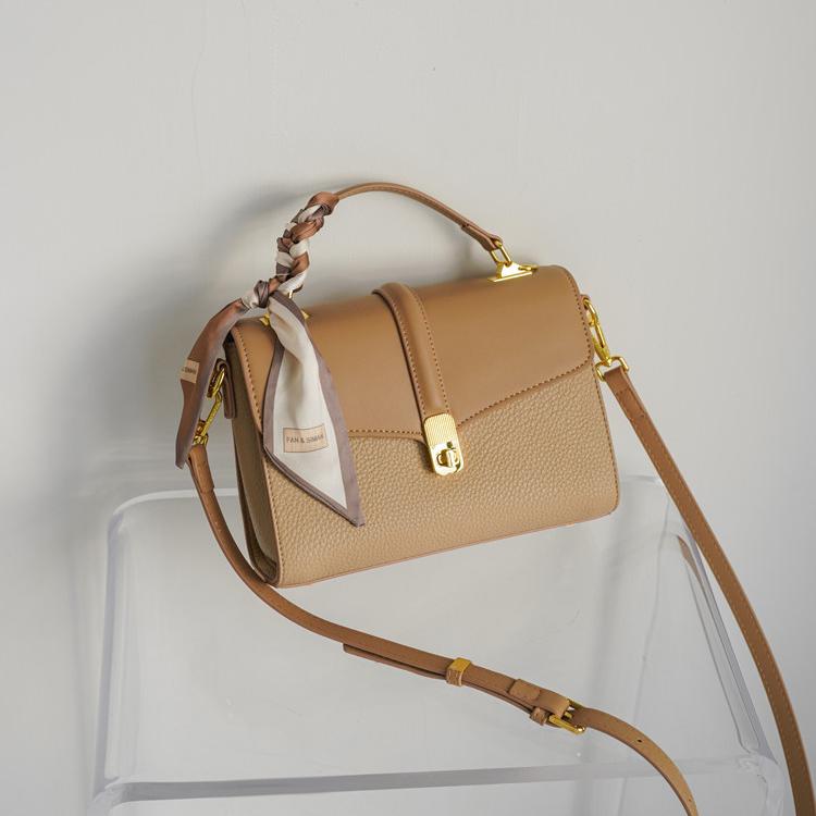 Éloïse Soft-Grain Top Handle Bag LN81