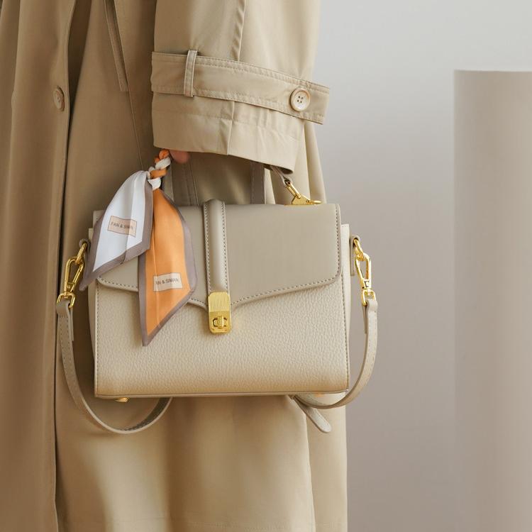Éloïse Soft-Grain Top Handle Bag LN81