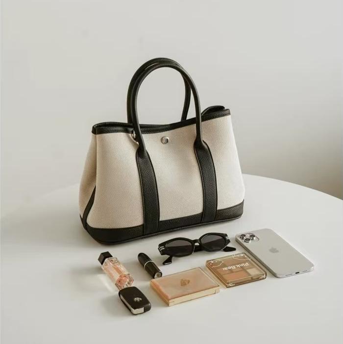 Garden Tote in Canvas and Pebbled Leather DW40