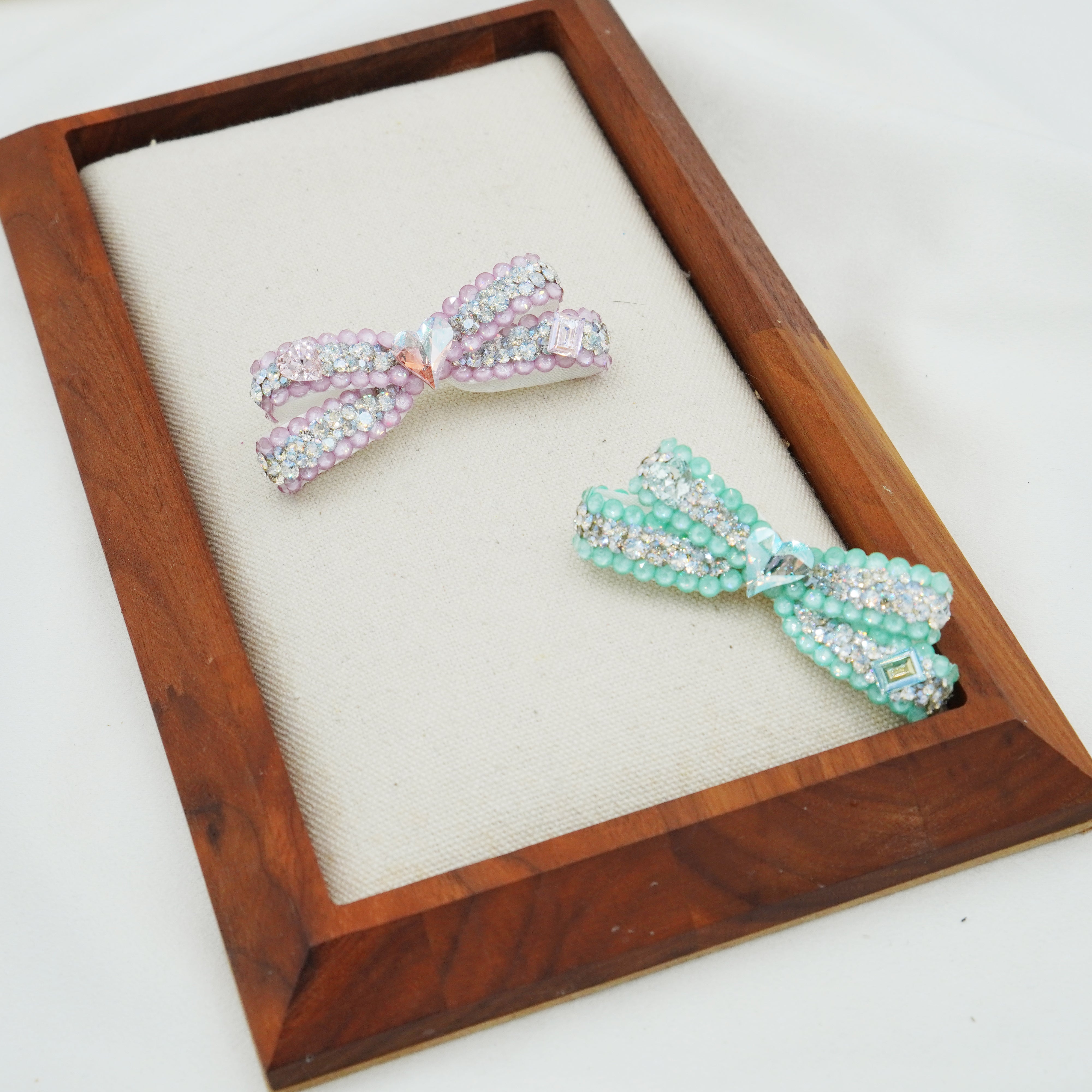 Lunapaw 3D Structured Dragonfly Bow Luxury Crystal Top Clip TP17