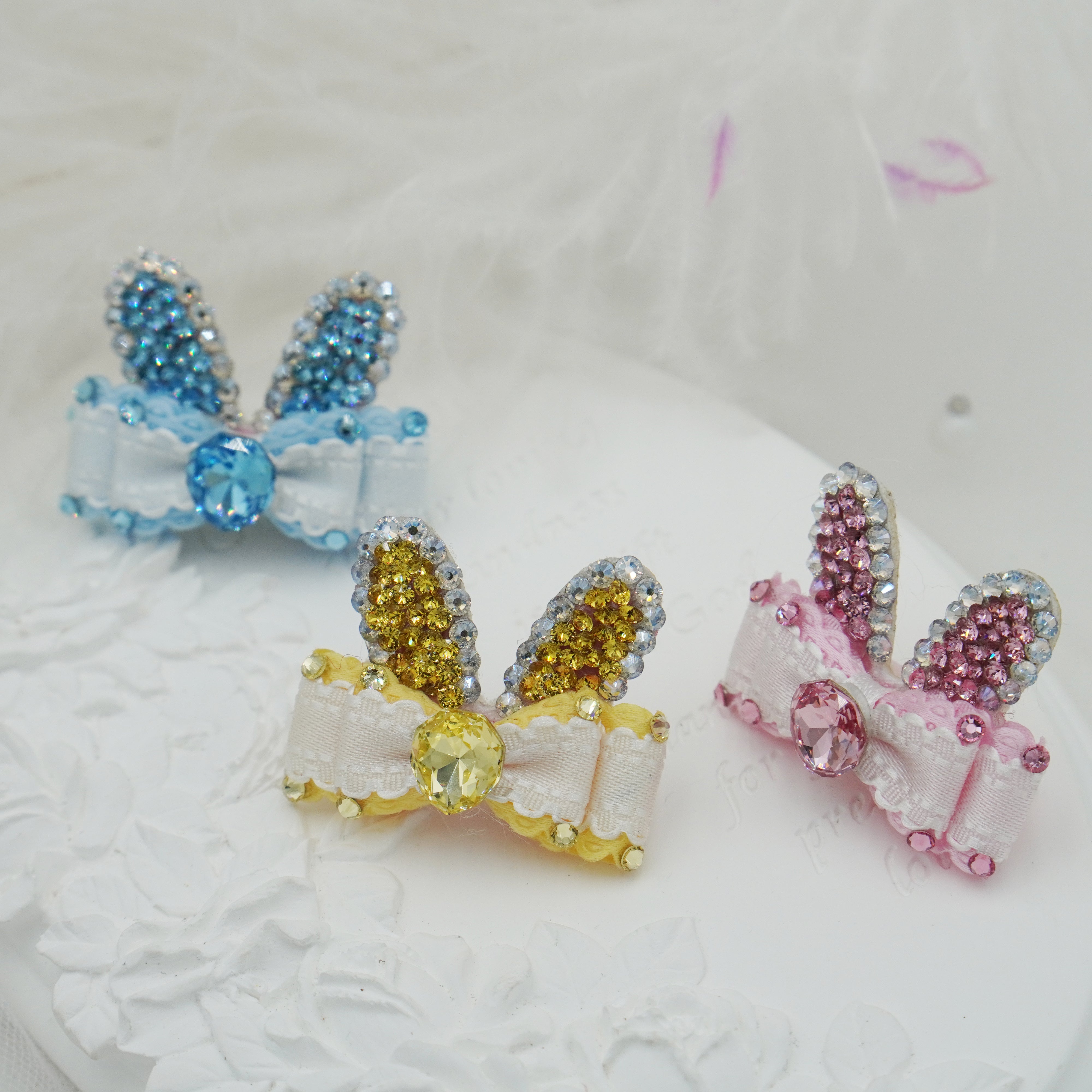 Lunapaw Bunny Ears Luxury Crystal & Fabric Bow Top Clip TP2021