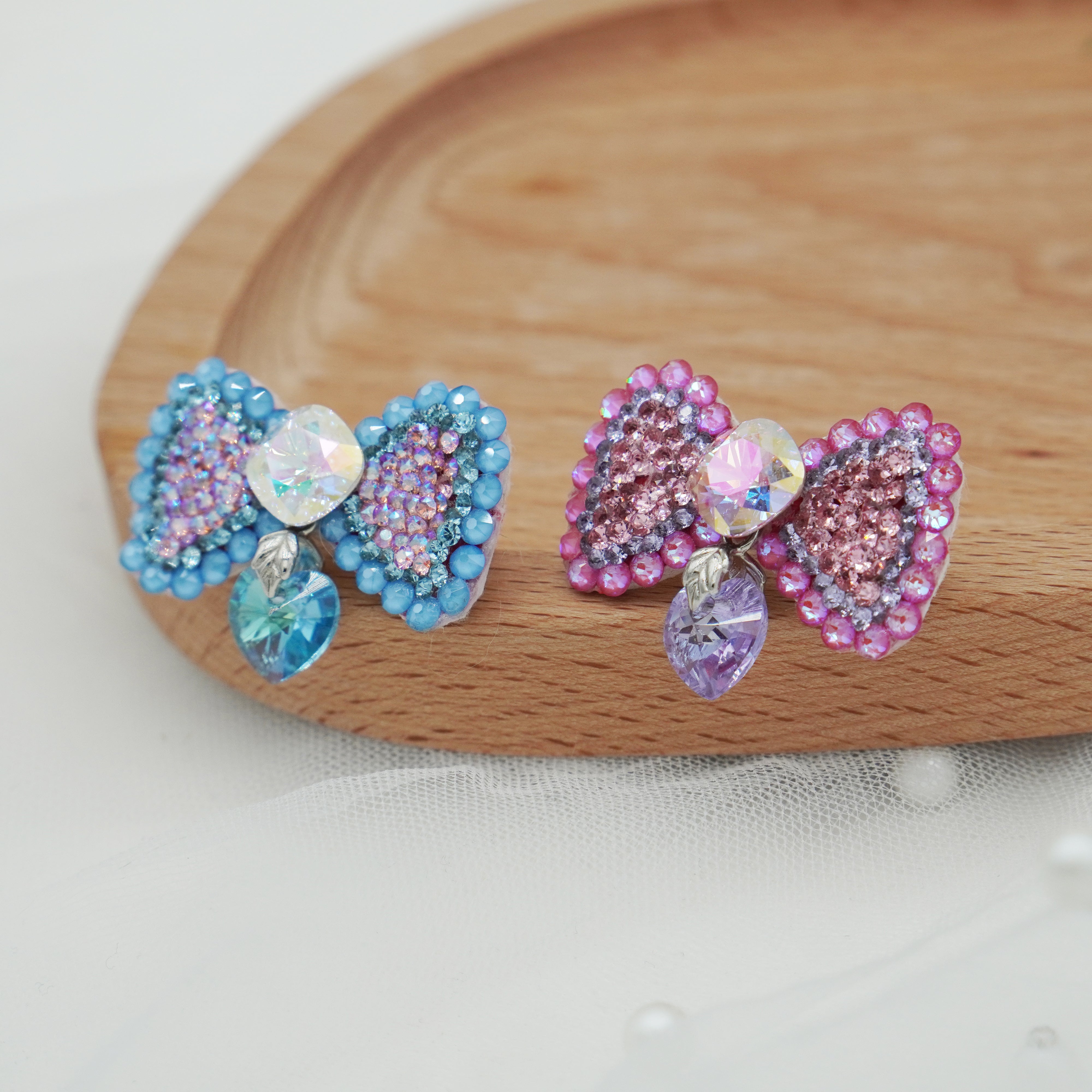 Lunapaw Pendant Structured Bow Luxury Crystal Top Clip TP24