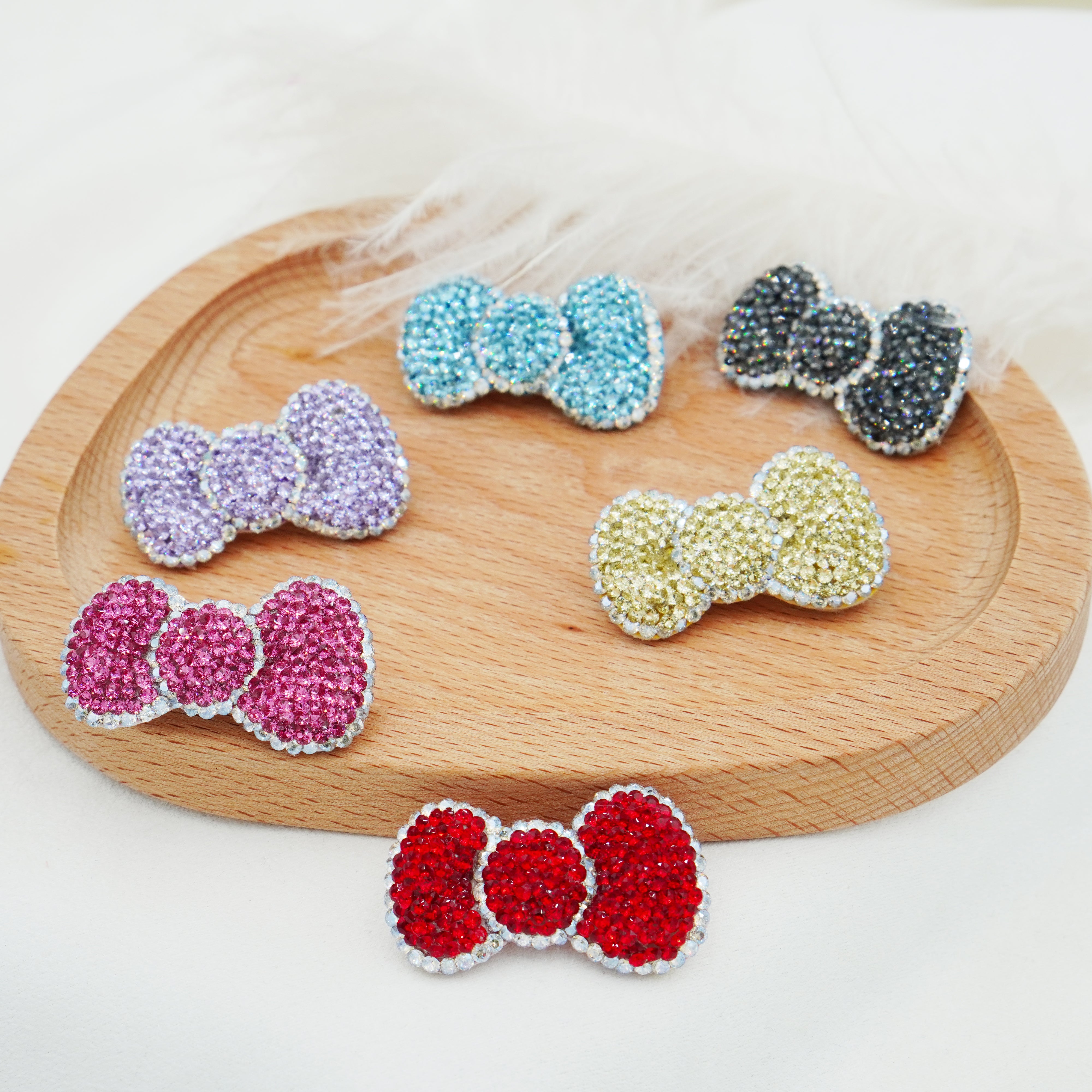 Lunapaw Structured 3D Bow Luxury Crystal Top Clip TP34