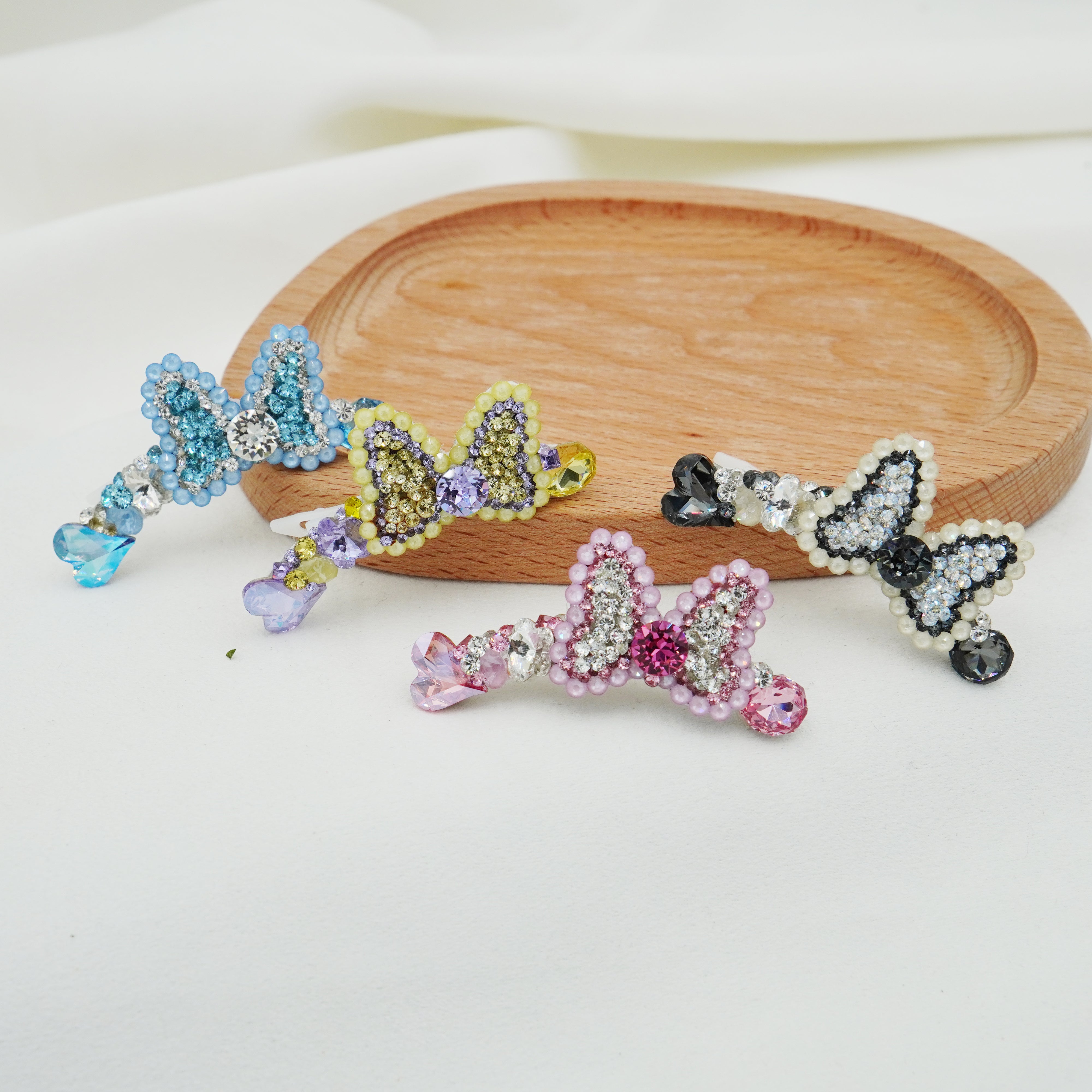 Lunapaw Structured Bow & Heart Luxury Crystal Headband HB35