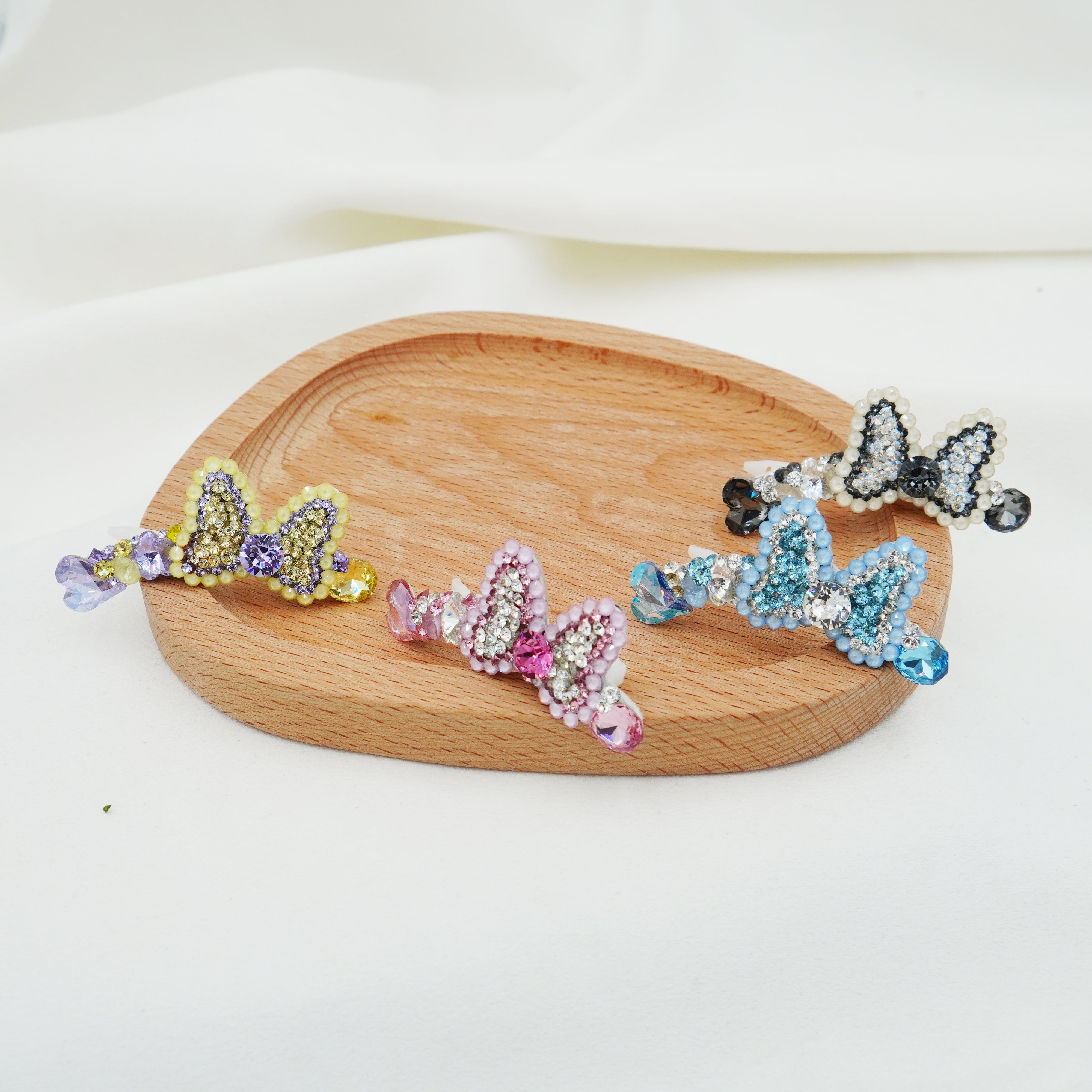 Lunapaw Structured Bow & Heart Luxury Crystal Headband HB35