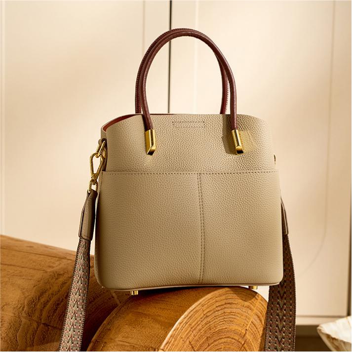 Margot Black Leather Tote Bag CT50