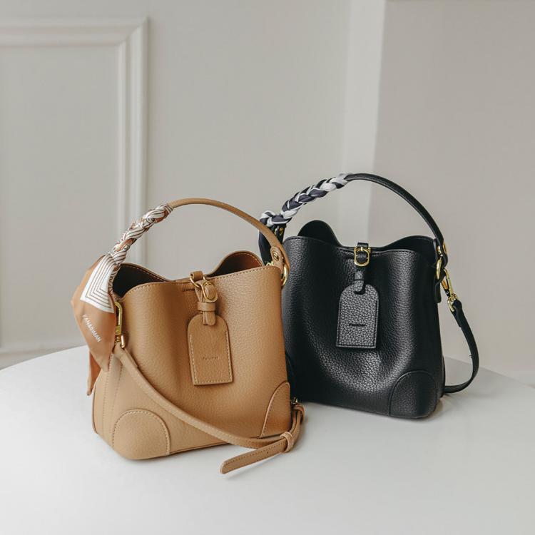 Marielle Pebbled Bucket Bag CJ304